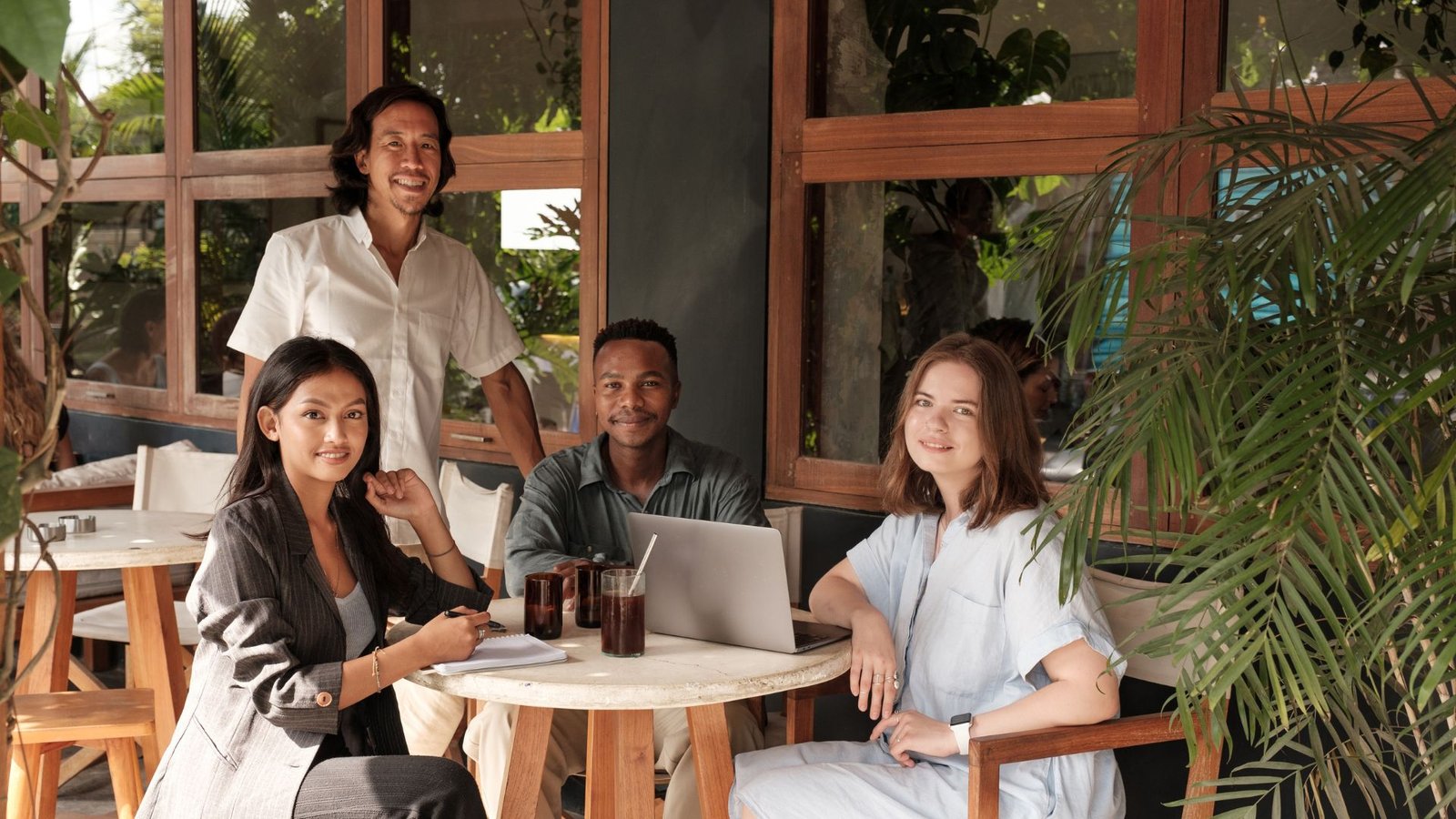 Como aumentar reservas de grupos e eventos com anúncios locais