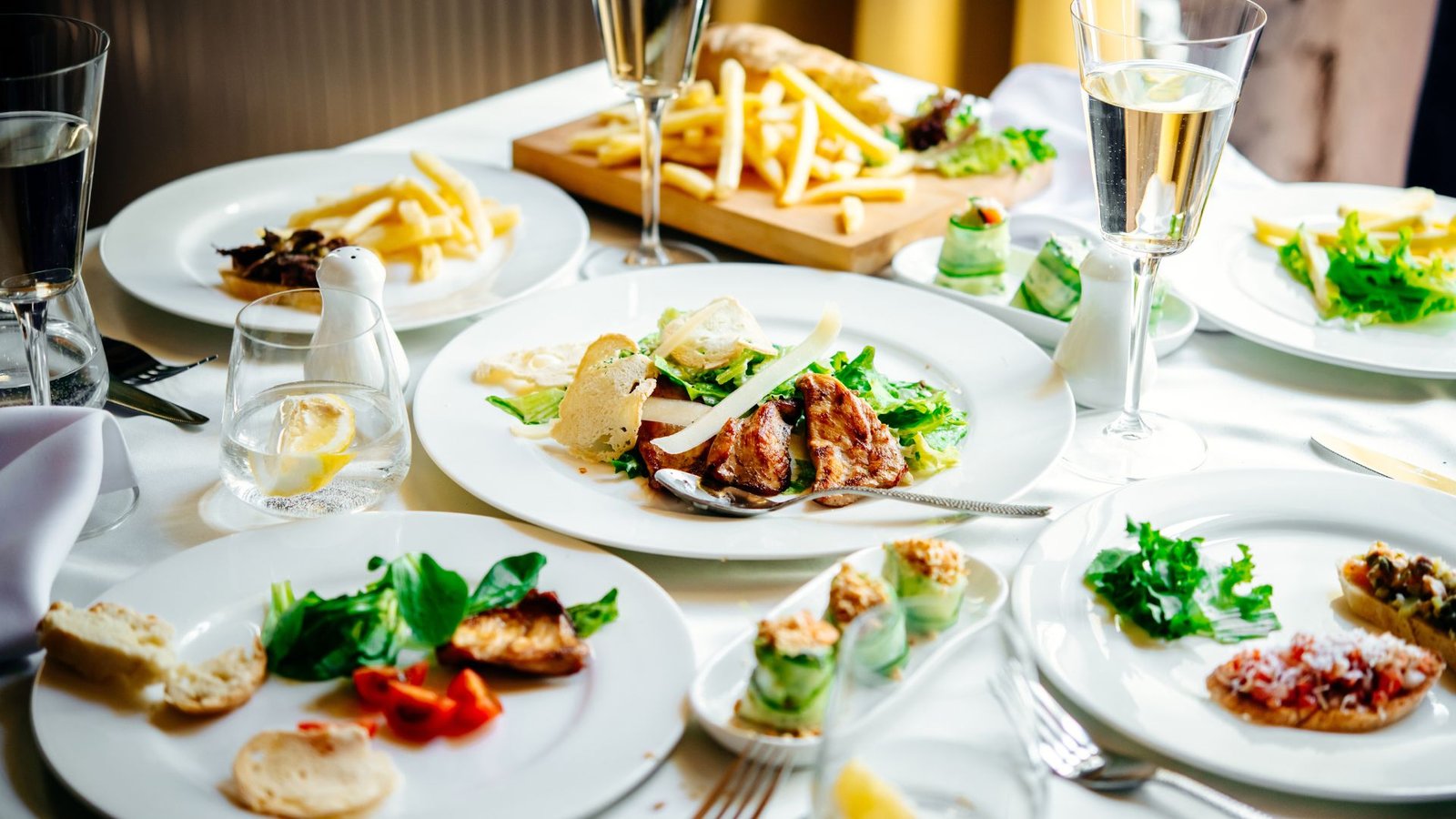 Transforme as descrições do seu cardápio em poderosas ferramentas de marketing. Atraia clientes com SEO e histórias irresistíveis!