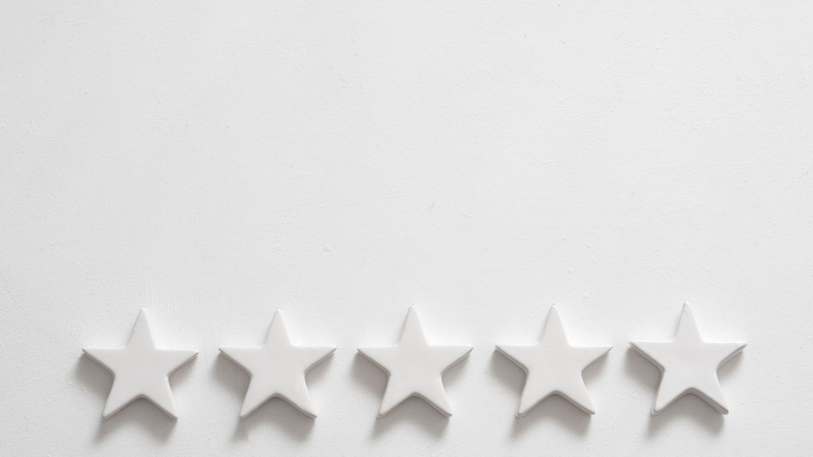 Transforme a presença digital do seu restaurante! Aprenda a gerenciar avaliações e atraia mais clientes com nosso checklist prático.